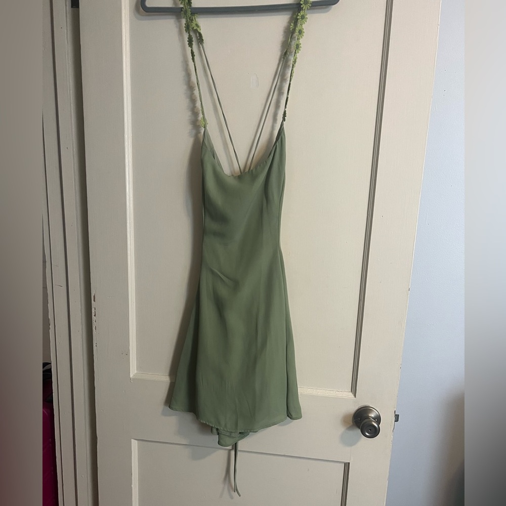 Green flower strap dress